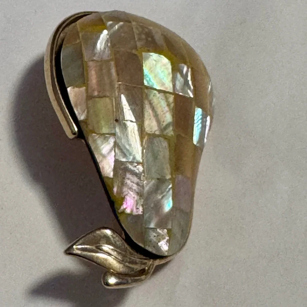 Vintage‎ Fruit Brooch Lot Pear Mother of Pearl Strawberry Lucite Gold Tone Pins